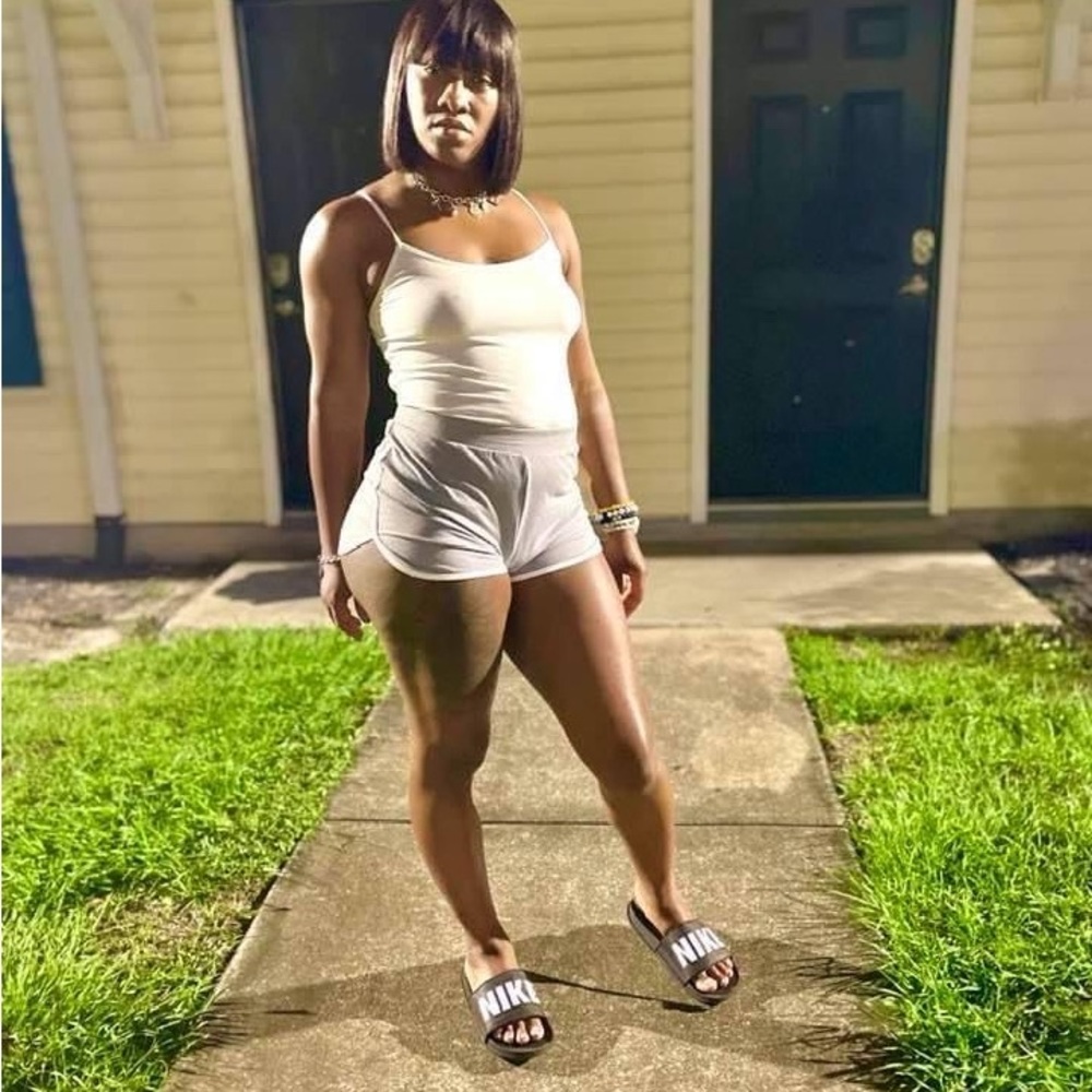 Meet your Posher, April